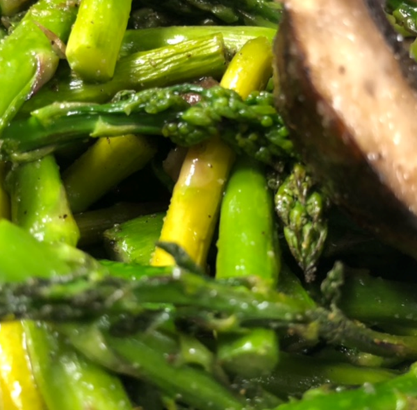 Roasted Asparagus with Portobello Mushroom